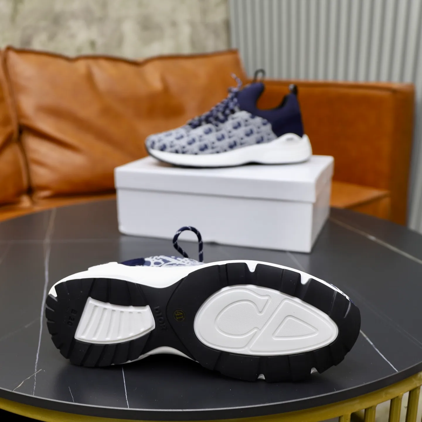 Ex-factory price: 440💰🙅‍♂️🙅‍♂️🙅‍♂️ Brand: Dior DIOR Standard code: 38-44 (45 customized) Grade: Same as the official website Material: Original material splicing Comfortable and breathable lining Lightweight and wear-resistant sports outsole Style category: Men's fashionable casual shoes Running sneakers Distinguished luxury brand elements Top luxury Color: actual picture color